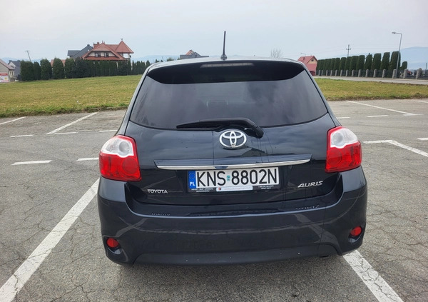 Toyota Auris cena 23900 przebieg: 207452, rok produkcji 2011 z Piotrków Trybunalski małe 277